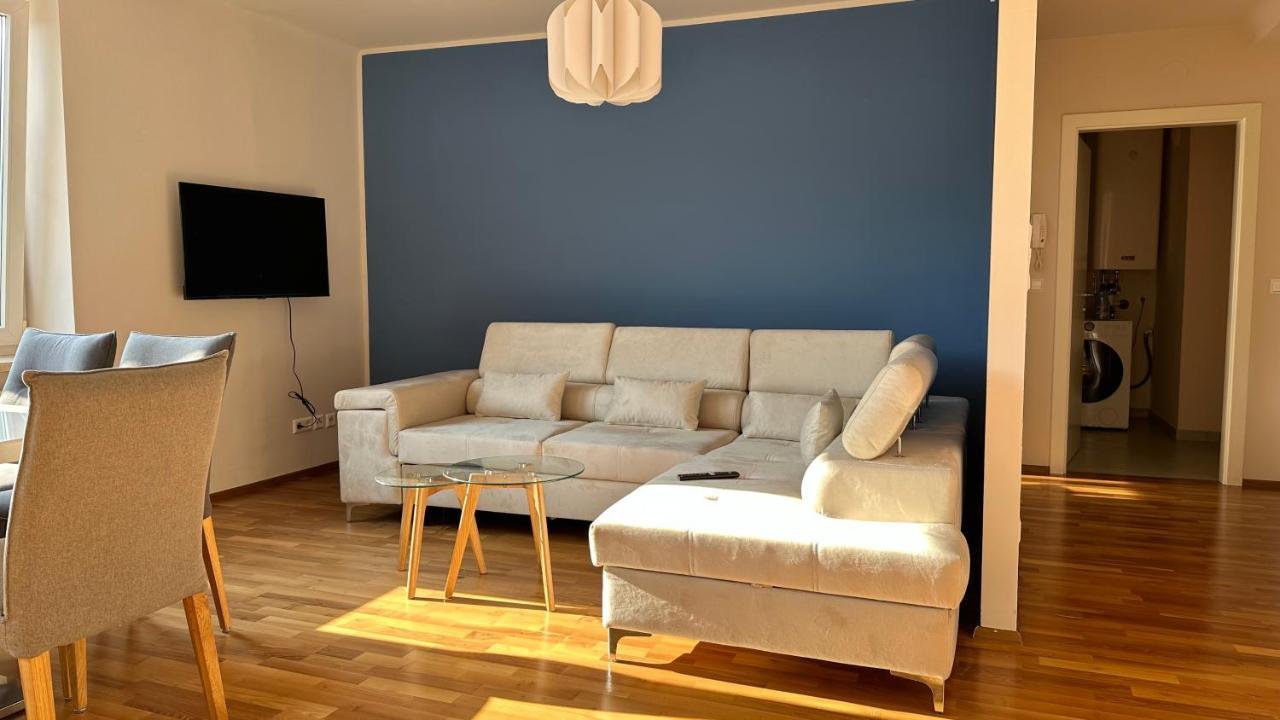 Homely Stay Apartment 2 Ζανκτ Πέλτεν Εξωτερικό φωτογραφία